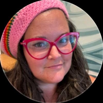 Onelovegan111's profile picture. Community 🌞
healing isn't linear 🚀 
wealth creation is a journey 🐉 Spiritually is Dance 🪩between dark & light ☯️