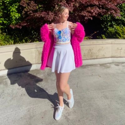 Christi98002390's profile picture. It’s me, hi. I’m the problem, it’s me.