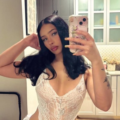 saintdoll777's profile picture. 22