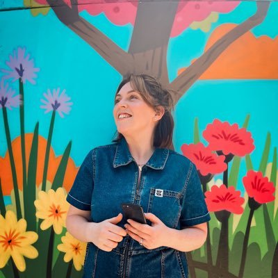 Girlboss - @thevirtualdavies 📲 Vocalist - @tbaacousticduo 🎤 Grad - EHU 2024 🎓