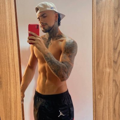 Venta de contenido al Dm 😈📥 Sale of content, write to me dm 🔞. https://t.co/rRJzL9ZaI6