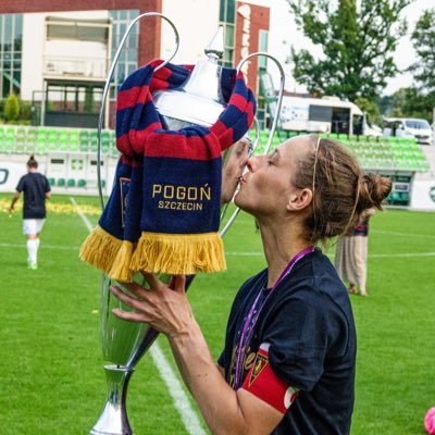 Piłkarka w Pogoń Szczecin ©️ 👕Polska 🇵🇱 ❤️ Psycholog #mentalplayer 🧠🏆