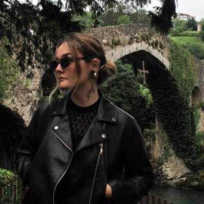 Si mi novia tuviera que definirme, diría que soy Lenin cometiendo actos de kale borroca, ahí lo dejo.
☭🏳️🌈