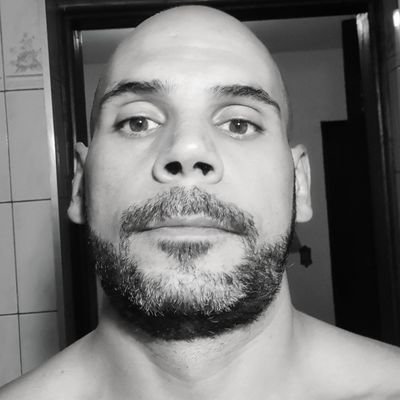 Jornalista. Ex-editor do Portal @IG. Atual Editor-chefe do @sitenoataque