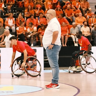 Entrenador ayudante de BSR España 🏀. Ingeniero Civil 👷🚧.