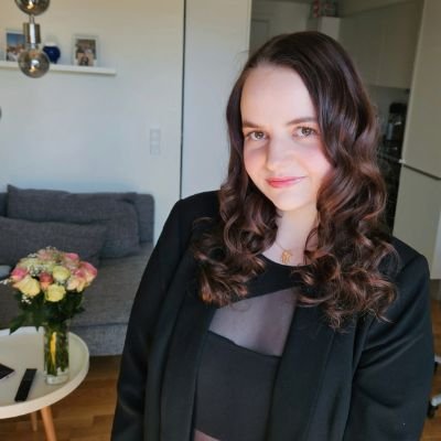 MieAFrederiksen's profile picture. Animal lover, bunny mom x2🐰, Nature lover, wanderlust. 🌳🌍✈️
Still fangirling about Justin Bieber following me 😭❤️ #2011