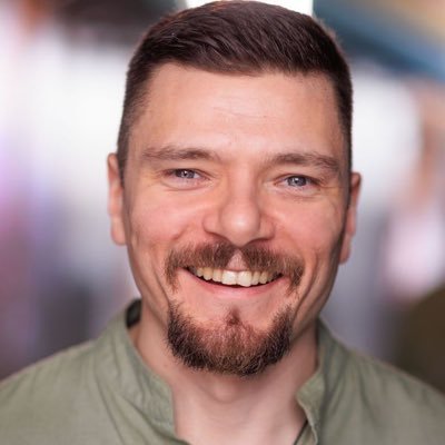 Actor/Muso He/Him. Toured the Uk, performed in London, sailed around the world. 🎭 Rep by @BBAteam 🎙️ Co host of the @cantstoppop Podcast