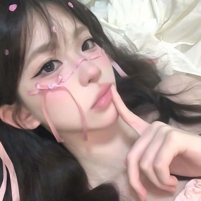 Eli | 20 | PRNS: She/Her | #PJSK #HSR #WUWA #GENSHINIMPACT #LOVENIKKI 🌸