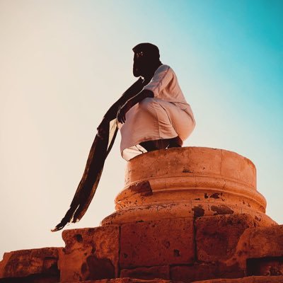 West Coast kid |YVR| 🇱🇾 🇨🇦 🇳🇪 | Hausa 🔊 // aka Blackfeet — a wandering poet trying to find his words once more. 🚁 OG Ali ٥