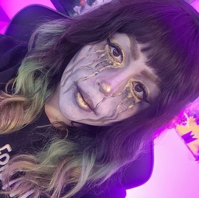 i love it when you call me big poppa. Spooky vibes and good times 🎃👻💚 she/they. 30. IL. Contact: greenhallowqueen@gmail.com