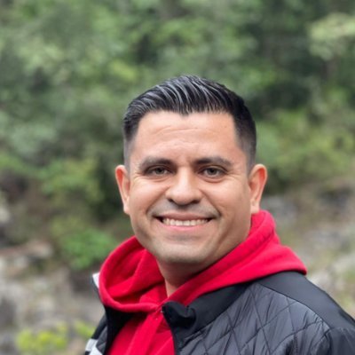 Fershocastro's profile picture. Former founding designer in early-stage startups