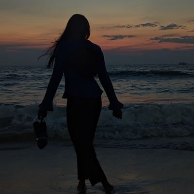 kulambssss's profile picture. ex-twt user

she/her