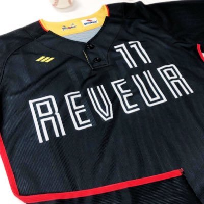 ☆草野球チーム『Reveur 』リヴェール ☆ 『Reveur』＝『夢みがちな』 という意味です。Baseball team “Reveur”