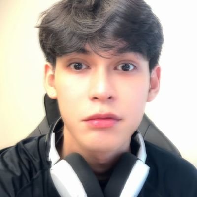 SerlotSonyot's profile picture. Bebec duta ngangkang melet dan ngacay ❤️