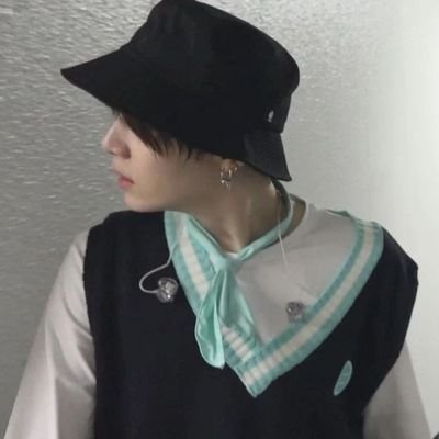 24- Para los que no saben soy de piscis como Yoongi 😎
