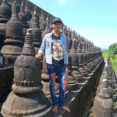 MaungKhinZaw4's profile picture. The land of Arakan is not Ethnic State. It is a Country that has lost its sovereignty.

အမိဖလေ့ ရက္ခိတရာ အသွီးသားမာ စီးဝင်နီဗျာလ် ငါကိုယ်တိုင် ရက္ခိတရင်သွီး