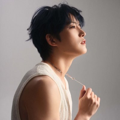 Longtime fan of Kim Jaejoong 💚 | Grew up in the football desert of Taiwan | Fell into the game thanks to Kylian Mbappé 👑