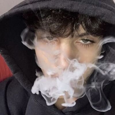 whosdatenzo's profile picture. 𝘂𝗻𝘀𝗮𝗶𝗱 𝘁𝗵𝗼𝘂𝗴𝗵𝘁𝘀 𝗼𝗳 𝘇𝗼