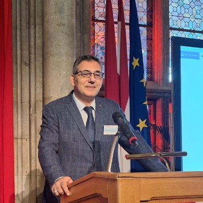 Prof.Dr., @istmedeniyet
@alanbaskanligi Danışma Kurulu Üyesi
JICA Alumni , MTCP Alumni
#AkademikDiplomasi
#BilimDiplomasisi