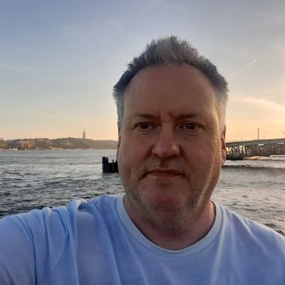 Likes: holidays, beer, weightlifting.
Varied music interests.
Feuds are usually about hurt, not hate. A yearning for respect dressed up as revenge.