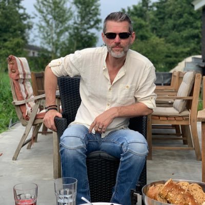 Richardloots's profile picture. 