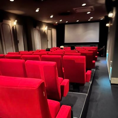 映画鑑賞で義務教育を終えた者/映画とは他者の人生を疑似体験出来るもの/映画の感想を通して感覚の違いを楽しみ、感性を磨いていく/新作映画の感想を投稿します。劇場に足を運ぶきっかけになれれば幸いです。映画好きフォロー&フォロバしていきます。