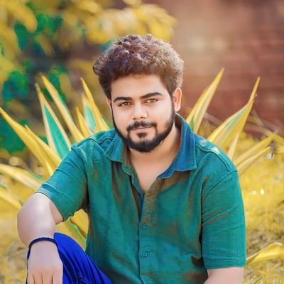 vikrantkharb97's profile picture. moving on towards happiness 😊