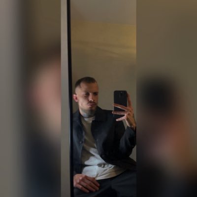 itsnawe1's profile picture. 