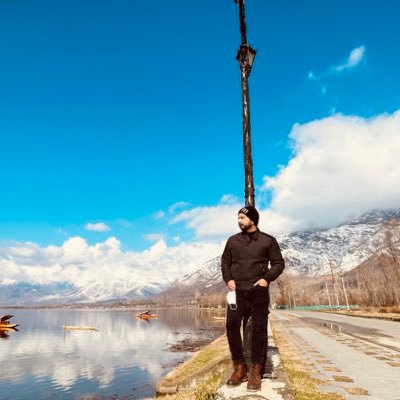 MirOvaisee's profile picture. Desperate