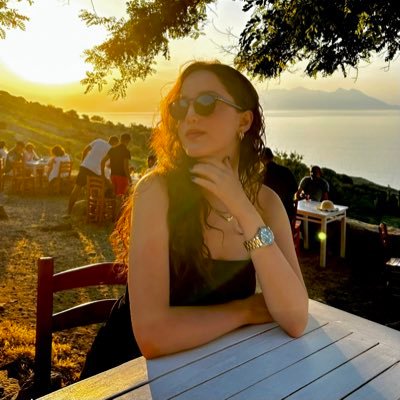 swftsinfo's profile picture. full time job in the the tortured poets department.
