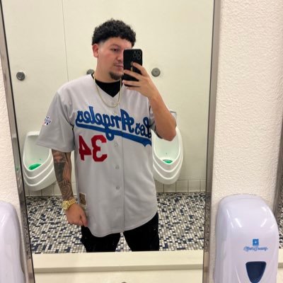 ALL_HITs99's profile picture. making money moves 💰💯