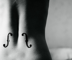 ilovedeersomuch's profile picture. I am a cellist and I have a really cute dog named Novacanine ❤💛💚💙💜🎻🐺