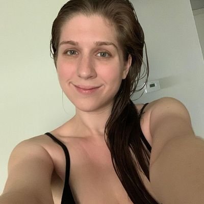 Alicemary471413's profile picture. 