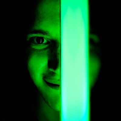 Lover of @starwars, theme parks, and all things nerdy || probably in Disney World || definitely sleep deprived || he/him