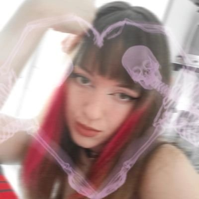 ♀️ Ante la violencia estructural, ternura radical. Me gustan los videojueguitos, los memes e intento hacer ambas cosas 🤨
𓆩♡𓆪