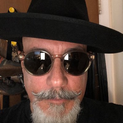 Uriel286255731's profile picture. 
