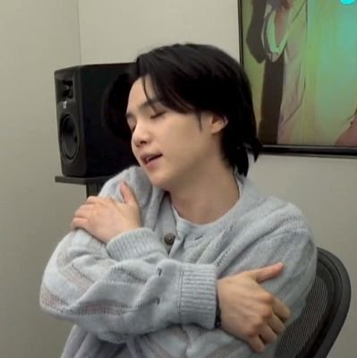 KF70mConMPkrgKt's profile picture. ユンギかなり強めの🐱🐹🐰ペンです💜