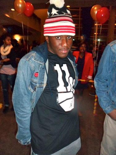 Abnormal_Kidd's profile picture. #TeamChocolate #TeamHeat Getting closer to my dreams everyday. Hard work pays off so keep watchin tv cause imma be ballin..