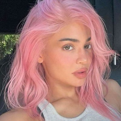 dearle4h's profile picture. ⁷⁷⁷ | 𝘈𝘥𝘮𝘪𝘳𝘦𝘳 𝘰𝘧 𝘱𝘦𝘰𝘯𝘪𝘦𝘴, 𝘣𝘰𝘰𝘬𝘴, 𝘥𝘦𝘵𝘢𝘪𝘭𝘴, 𝘨𝘰𝘰𝘥 𝘤𝘰𝘮𝘱𝘢𝘯𝘺, 𝘤𝘰𝘧𝘧𝘦𝘦 𝘢𝘯𝘥 𝘵𝘩𝘦 𝘴𝘮𝘦𝘭𝘭 𝘰𝘧 𝘳𝘢𝘪𝘯. 🪞🌸