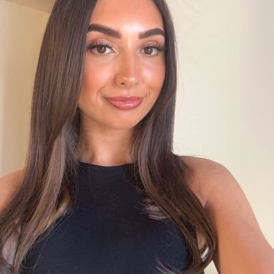 Isabelevestorey's profile picture. insta : isabeleve_ 🤍