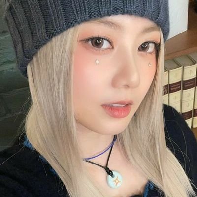 https://t.co/4iOD5jezLE Weaves melodies with her ethereal presence cause she’s too priceless, Sohɑrɑ Hinɑtɑ . . ₊ ˚ 宗原ひなた ⋅ ୨୧
