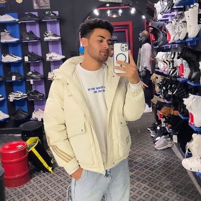 MomenRizk7O's profile picture. - إذْ يَقُولُ لِصَاحِبِهِ لَا تَحْزَنْ إِنَّ اللَّهَ مَعَنَا ۖ ..🖤