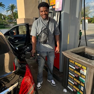 Geneflow509's profile picture. GENE_FLOW509 everywhere we never stop 🛑 we keep fighting.. I speak with an accent 🇭🇹🇭🇹🇺🇸🇧🇸