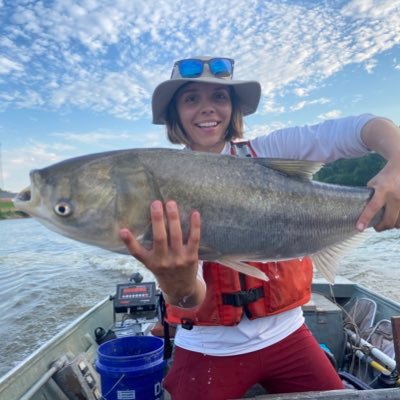 Current fisheries technician @ SIUC. Interested in freshwater ecology and invasive species. 🐟 🧬 🧪👩🏽🔬