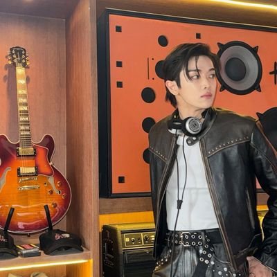 rrockinit's profile picture. a dreamer