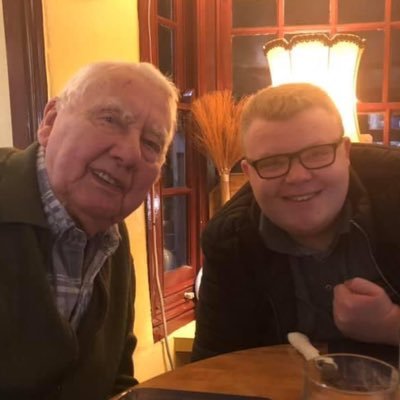 GunnyBoy123's profile picture. Fairs to having glasses