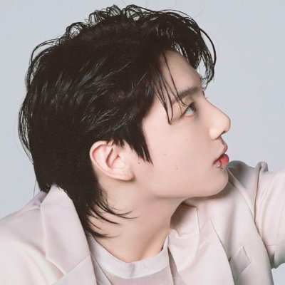 Ficwriter - Wattpad/Spirit 📚🪐
Astronomia, marshmallows e torta de limão. ♡ Army 💜 Atiny 🖤