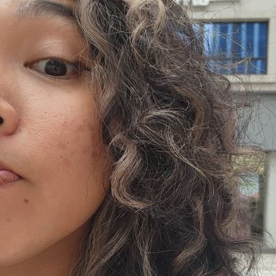 kayetweets26's profile picture. I run to fiction.