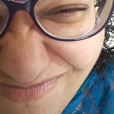 Larissa_chegou's profile picture. Seriadora, cinéfila de twitter, eterna fã de alguma coisa (atualmente kpop) 아미  빈진
Social anxiety = Mostly RTs and likes 
Se eu te segui é pq me identifiquei :)