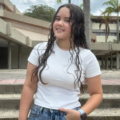 20 ♏️ Foreign Trade - USB 📚 I'm a huge Swiftie bro 🩷